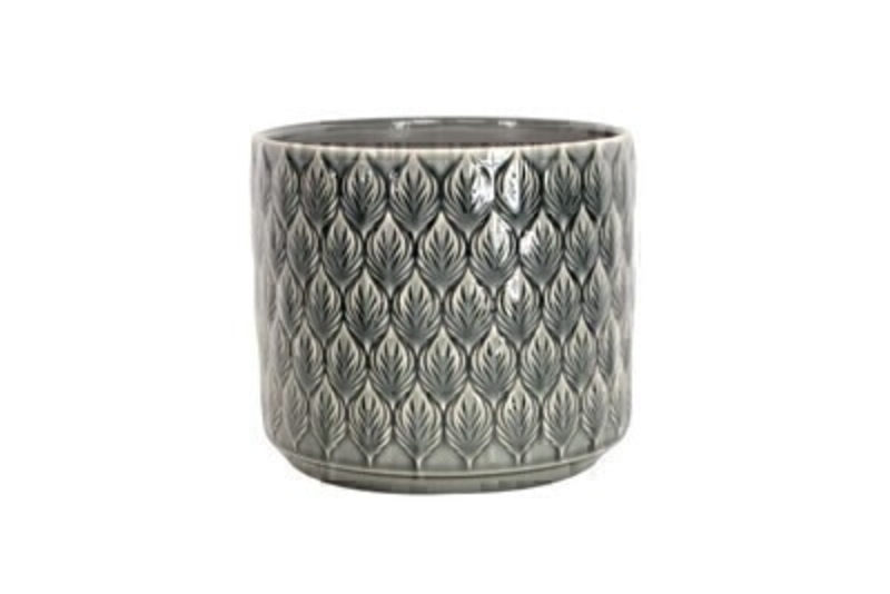 <p>Charcoal Grey Ceramic Pot Cover with Leaf design by the designer Gisela Graham who designs really beautiful gifts for your garden and home. Suitable for an artifical or real plant. Great to show off your plants and would make an ideal gift for a gardener or someone who likes plants. Also comes available in other colours. Size (LxWxD) 15x17x17cm</p>